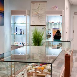 Alternative Compassion Services - High quality products and accessories along with knowledgeable staff