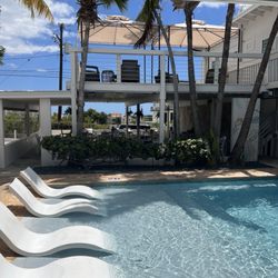 La Jamaca Guesthouse and Snack Bar