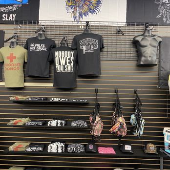 Born United - Women's Clothing Near Me - Norfolk, Virginia Born United - Women's Clothing Near Me - Norfolk, Virginia