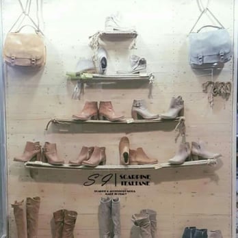 Scarpine Italiane - vetrina di primavera - Shoe Stores Near Me - Quarto, NA