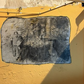Cantinho do Aziz - Picture in the corner to help find it - African Near Me - Lisbon, 11