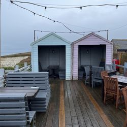 The Smuggler's Rest - Covered seating in back garden