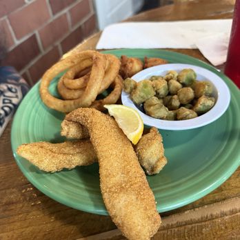 Boon Docks Restaurant - Catfish - Seafood Near Me - Panama City Beach, Florida Boon Docks Restaurant - Catfish - Seafood Near Me - Panama City Beach, Florida