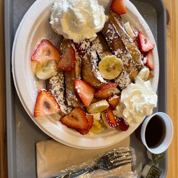 Snack Stop - French Toast w/ Strawberry & Banana - Cafes Near Me - Leonia, New Jersey