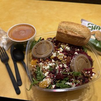 Panera Bread - Harvest Salad /  Creamy Tomato Soup - Sandwiches Near Me - City, New York