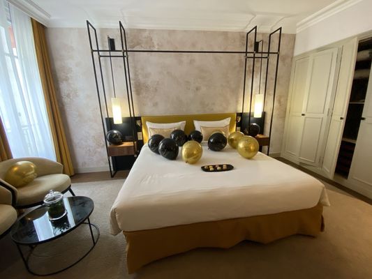 Victoria Palace Hotel by null