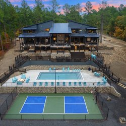 Bravo Cabin Rentals