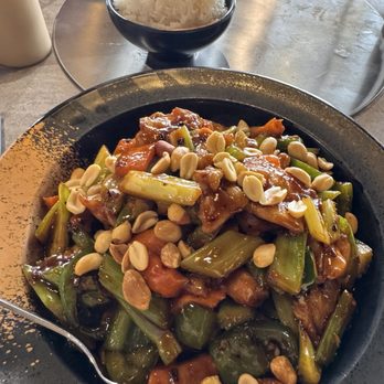 Happy Cattle - Kung poa - Chinese Near Me - Bridgeview, Illinois
