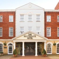 Southgate Hotel - The enterance