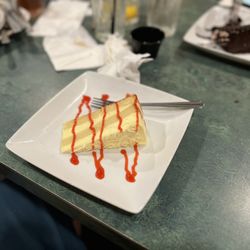 Mama's Italian Family Restaurant - Limoncello cheese cake - out of this world 5/5 on yummy scale!