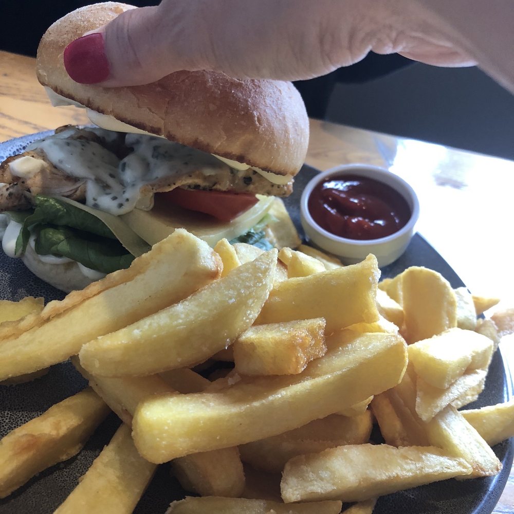 Speights Ale House - Cajun chicken burger and steak fries - Gastropubs Near Me - Blenheim, MBH Speights Ale House - Cajun chicken burger and steak fries - Gastropubs Near Me - Blenheim, MBH