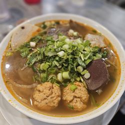 Creasian Fusion - Spicy beef noodle ( bun bo hue)