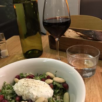 Les Galopins - Kale salad - French Near Me - Boulogne Billancourt, 92 Les Galopins - Kale salad - French Near Me - Boulogne Billancourt, 92