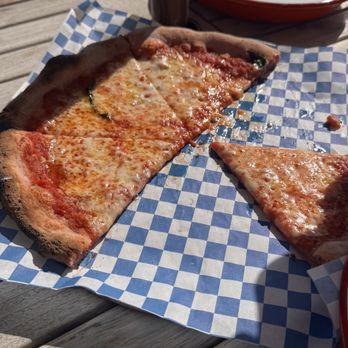 The Pizza Yard - Pizza Near Me - Midway, Utah