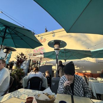 El Cholo - outside seating - Mexican Near Me - Newport Beach, California El Cholo - outside seating - Mexican Near Me - Newport Beach, California
