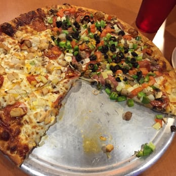 Isi's Pizza - Did the 1/2 & 1/2 pizza. great customer service and food was Hot !!! - Pizza Near Me - Ukiah, California Isi's Pizza - Did the 1/2 & 1/2 pizza. great customer service and food was Hot !!! - Pizza Near Me - Ukiah, California