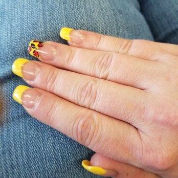 Summer Nails - It's been sooo long since I've been girly on this level. Okay, at least with my nails. The ladies are so kind!! - Nail Salons Near Me - Renton, Washington