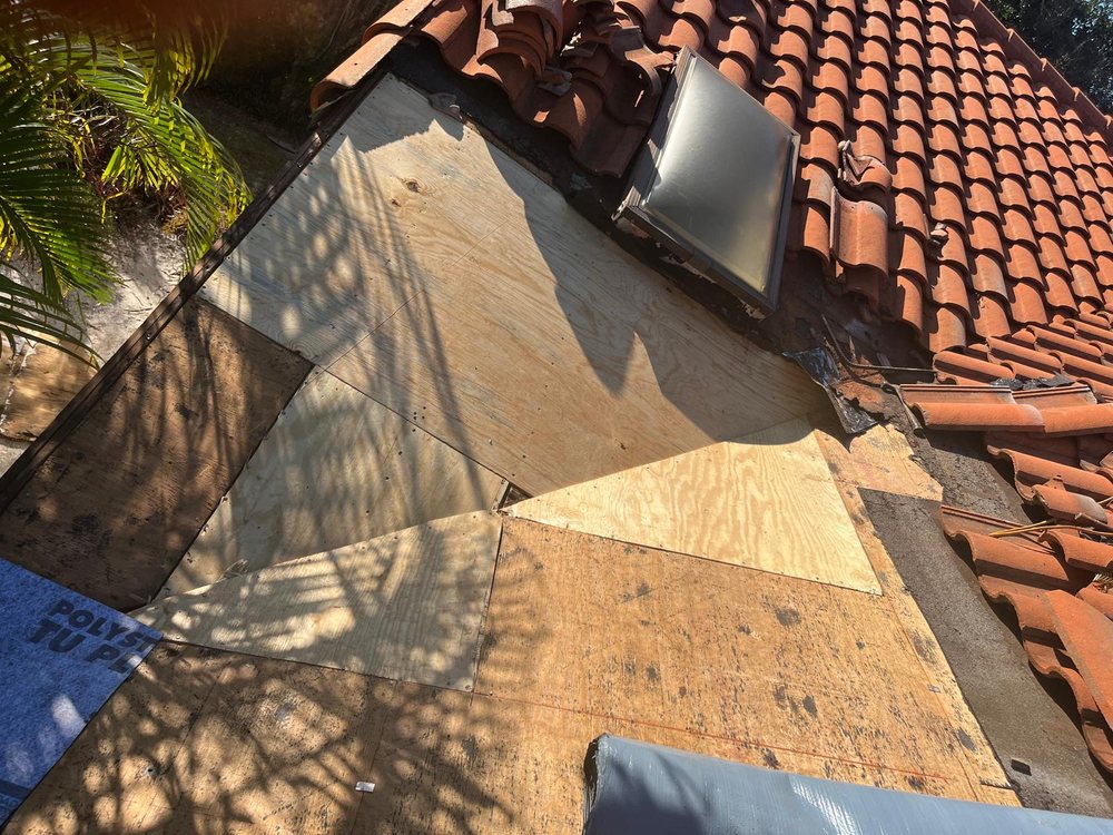 Slide of Cruz Roofing Repair