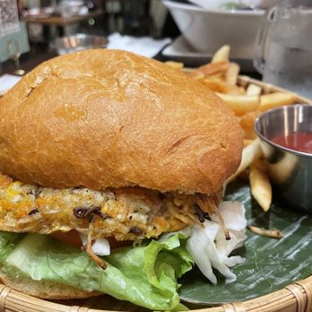 Meekong Bar - Bahn mi taro patty burger - Vietnamese Near Me - Seattle, Washington Meekong Bar - Bahn mi taro patty burger - Vietnamese Near Me - Seattle, Washington