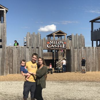 Heap's Giant Pumpkin Farm - Pumpkin Patches Near Me - Minooka, Illinois