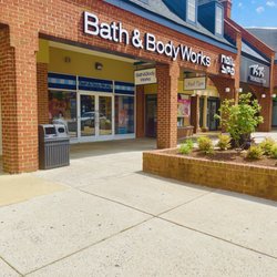 Bath & Body Works - The storefront