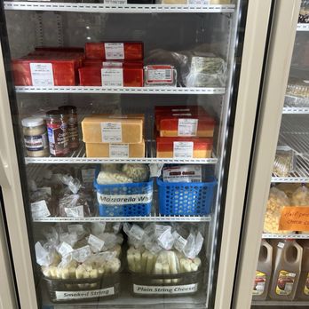 Dutch Country Treats - Cheese - Cheese Shops Near Me - Abbotsford, Wisconsin
