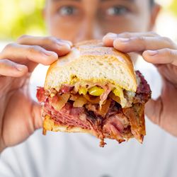 Board & Brew - Del Sur - Left Coast Pastrami