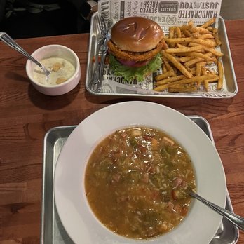 Ale’s Crab House - Gumbo, clam chowder, crispy chicken sandwich - Bars Near Me - Ridgecrest, California Ale’s Crab House - Gumbo, clam chowder, crispy chicken sandwich - Bars Near Me - Ridgecrest, California