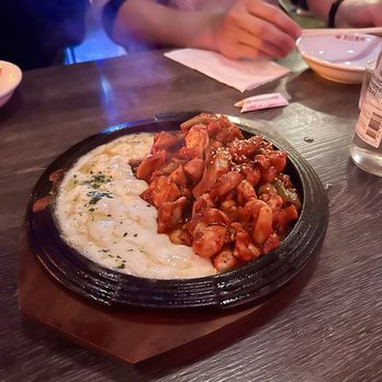 Hanshin Pocha - Chicken mozzarella cheese fondue - Korean Near Me - Irvine, California Hanshin Pocha - Chicken mozzarella cheese fondue - Korean Near Me - Irvine, California