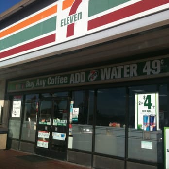 7-Eleven - the front of the store - Convenience Stores Near Me - Phoenix, Arizona