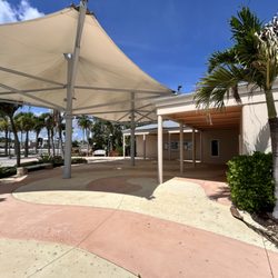 Entrance and shade