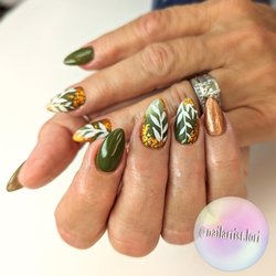 Glitter And Gloss Nail Studio