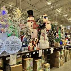 Lowe's Home Improvement - Christmas Display