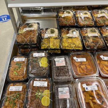 Palama Supermarket - HOT FOOD SECTION 2 - International Grocery Near Me - Honolulu, Hawaii
