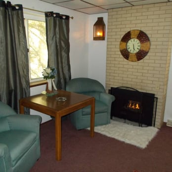 Fort Pitt Motel - King Suite #18 - Hotels Near Me - Oakdale, Pennsylvania Fort Pitt Motel - King Suite #18 - Hotels Near Me - Oakdale, Pennsylvania