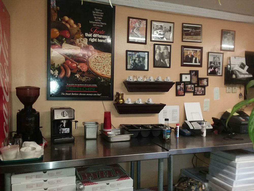 Piccolo Pizza Logo