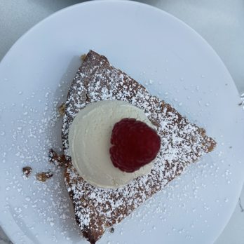 Dos Besos - Almond dessert and ice cream- they're a fan - Spanish Near Me - Pasadena, California