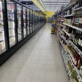 Dollar General - a grocery store aisle with empty shelves - Grocery Near Me - Arkadelphia, Arkansas Dollar General - a grocery store aisle with empty shelves - Grocery Near Me - Arkadelphia, Arkansas