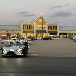 Ann Taylor Factory Store - Power shopping on the way back to Texas