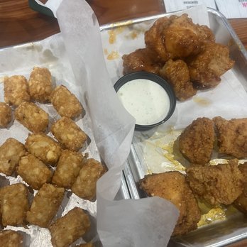 Gator's Dockside of Gainesville - TATER TOTS, 10 WINGS BONELESS (Mango Habanero & Lemon Pepper) - American Near Me - Gainesville, Florida Gator's Dockside of Gainesville - TATER TOTS, 10 WINGS BONELESS (Mango Habanero & Lemon Pepper) - American Near Me - Gainesville, Florida