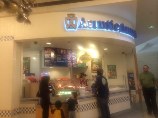 Auntie Anne's by null