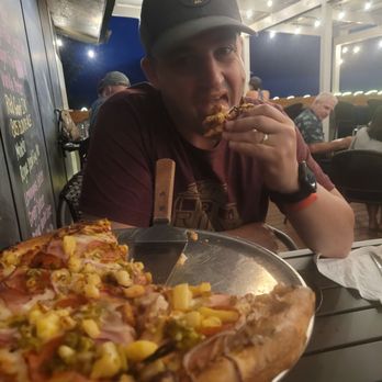 Black Rock Pizza - Captain Cook - Maui wowie pizza - Pizza Near Me - Captain Cook, Hawaii Black Rock Pizza - Captain Cook - Maui wowie pizza - Pizza Near Me - Captain Cook, Hawaii