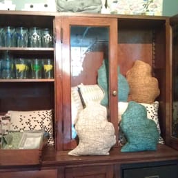 Cute Michigan-shaped pillows.
