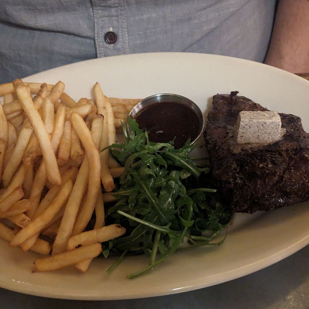 Underwood Bar and Bistro - Steak frittes - Lounges Near Me - Graton, California Underwood Bar and Bistro - Steak frittes - Lounges Near Me - Graton, California
