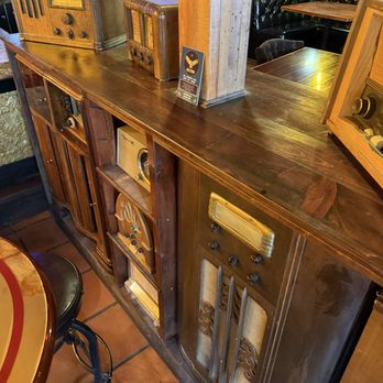 Radio Brewing Company - A large vintage radio case - New American Near Me - Kellogg, Idaho Radio Brewing Company - A large vintage radio case - New American Near Me - Kellogg, Idaho