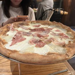White pie 16 inch White pie 16 inch