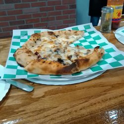 Ozarks Brewing - Tried the sweet onion pizza, the best!