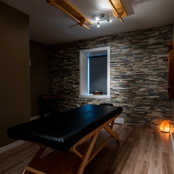 Vibrations Om - Massage Room - Yoga Near Me - Pointe-Claire, Quebec Vibrations Om - Massage Room - Yoga Near Me - Pointe-Claire, Quebec