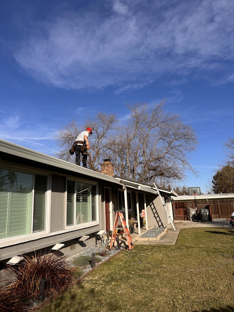 Slide of Duncan's Roofing