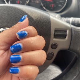 After a week, the gel polish started to lift and peel.